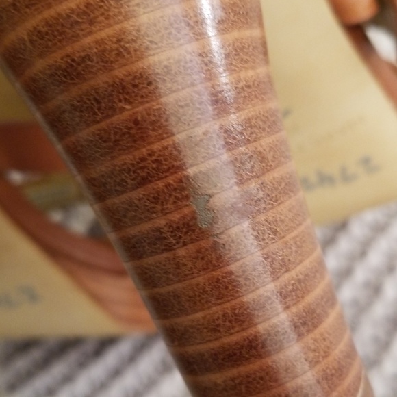 Marc Fisher platform strappy sandals - Picture 5 of 5